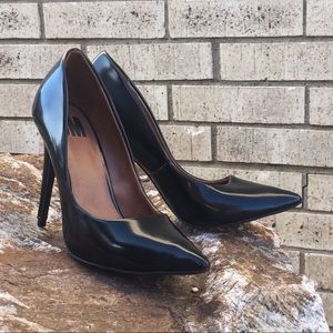 SM Black Heels